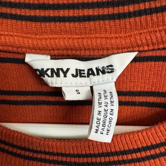 DKNY Jeans Burnt Orange & Black Long Sleeve Top | Ruched Shoulder | Size S - Picture 2 of 4